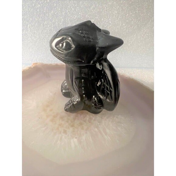 Toothless Dragon in Black Obsidian - Picture 3 of 6